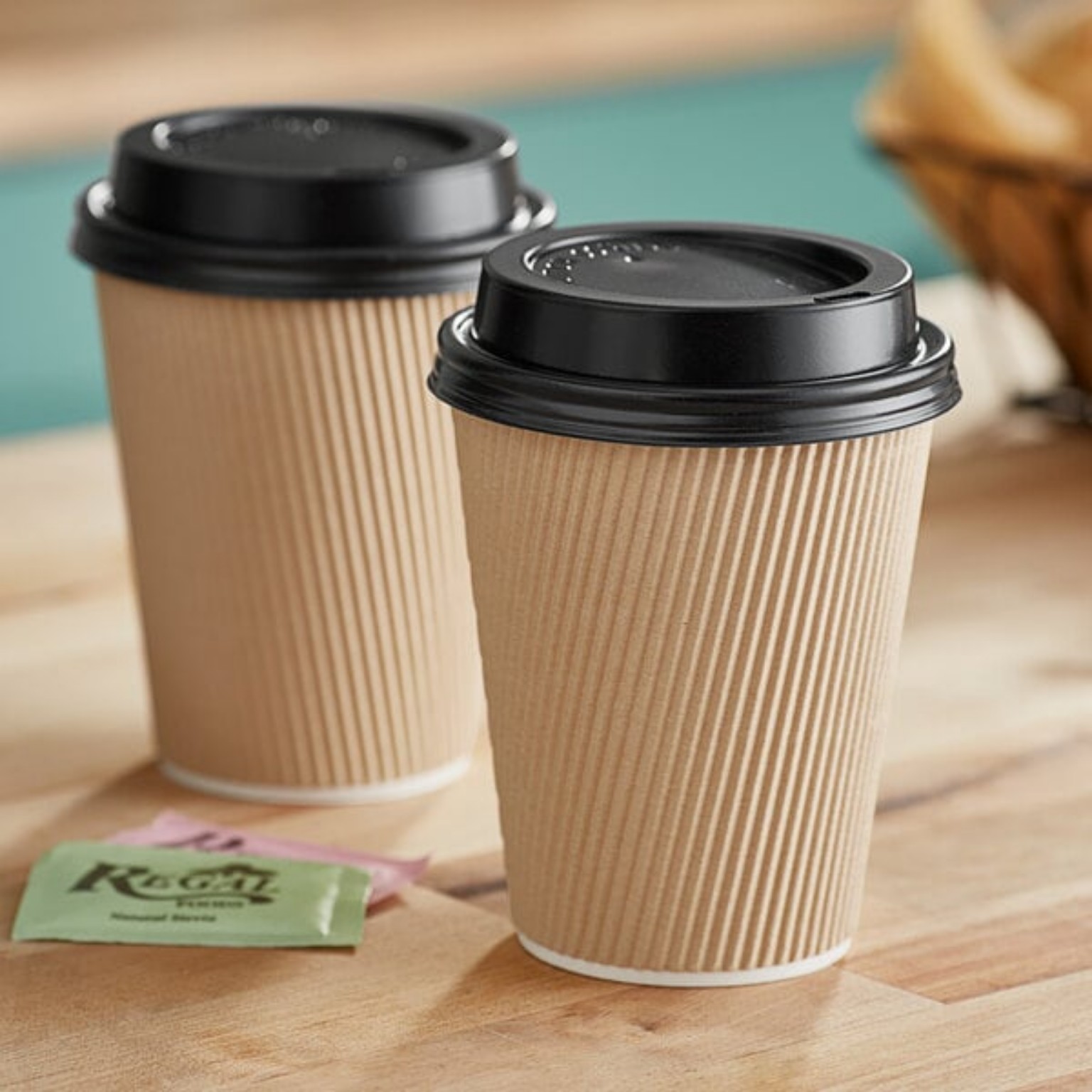 Kraft ripple hot drink cups with black lids
